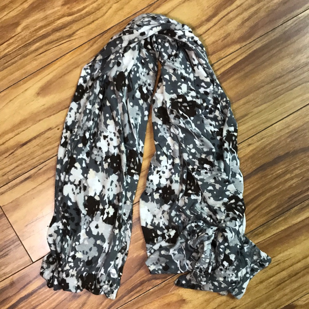 Scarf - Picture 4 of 5